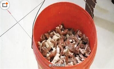 豬肉驚現(xiàn)"藍光"   疑因生豬被喂過量含磷飼料