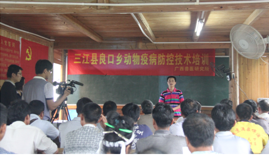 國家農(nóng)轉(zhuǎn)項目與定點扶貧相結(jié)合，科技下鄉(xiāng)送溫暖